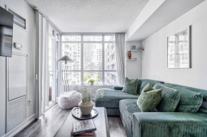 Designer 2BR Downtown Condo, Rogers Center